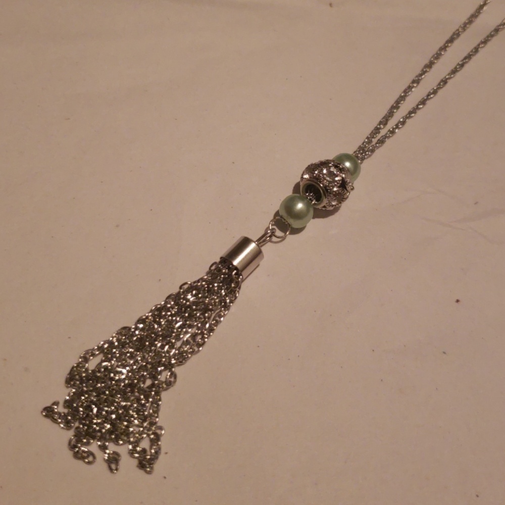 Long necklace lightweight